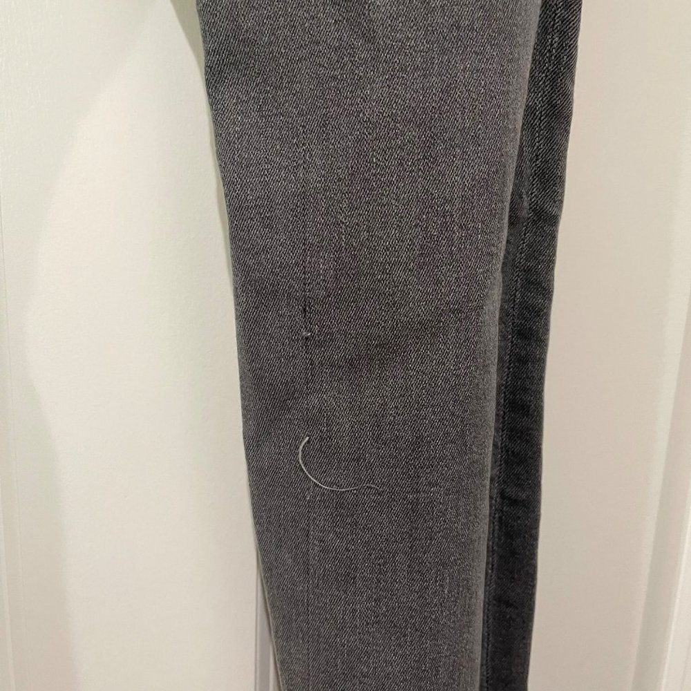 MOTHER Swooner Grey Supermoon Denim Skinny Jean - Picture 9 of 10